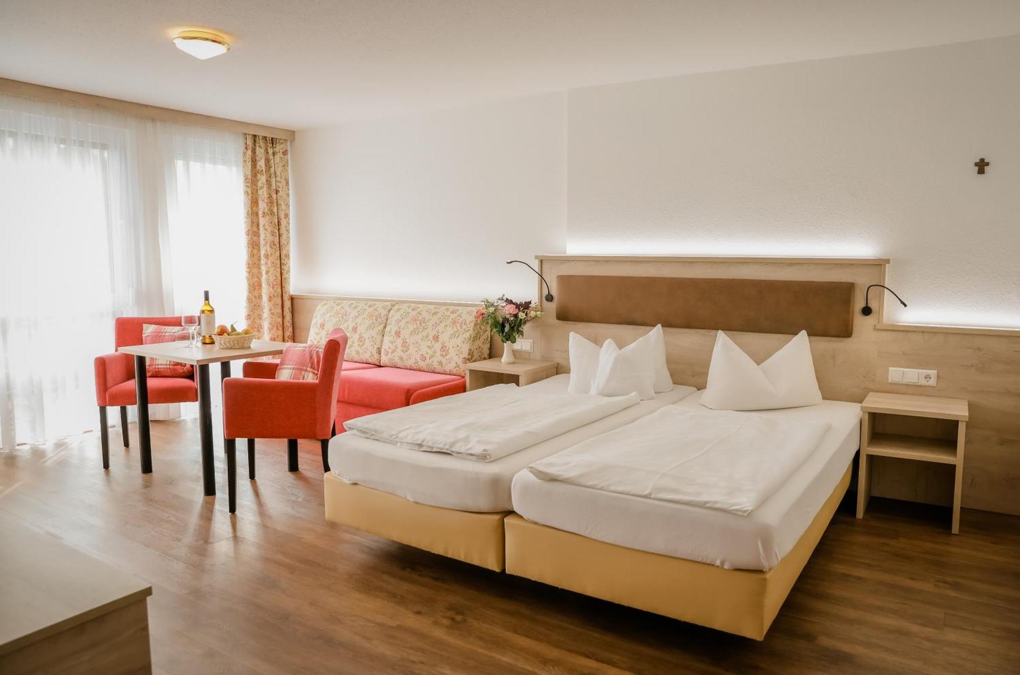 Landhotel Schellenberg Иберлинген Экстерьер фото